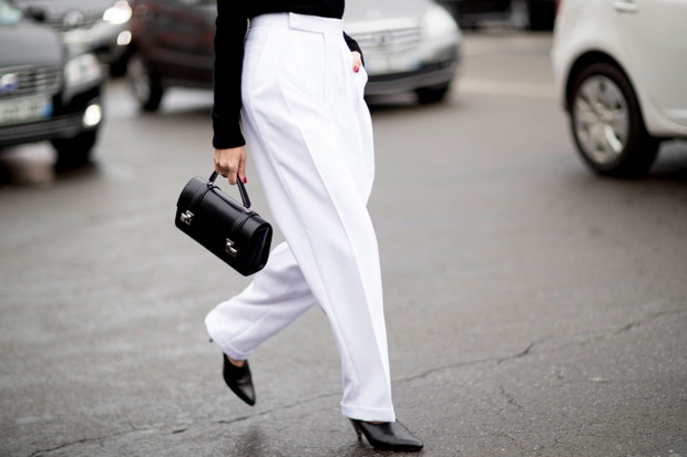 Street fashion: buty i akcesoria gości na tygodniach mody j-z 2017/18