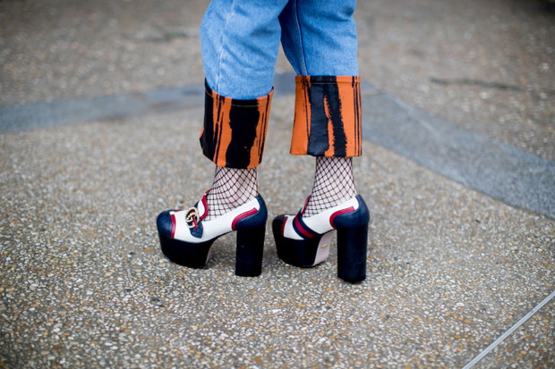 Street fashion: buty i akcesoria gości na tygodniach mody j-z 2017/18