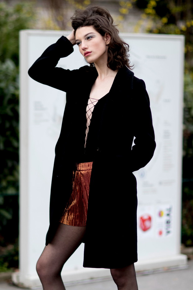 Street fashion: modelki off duty na Paris Fashion Week AW17