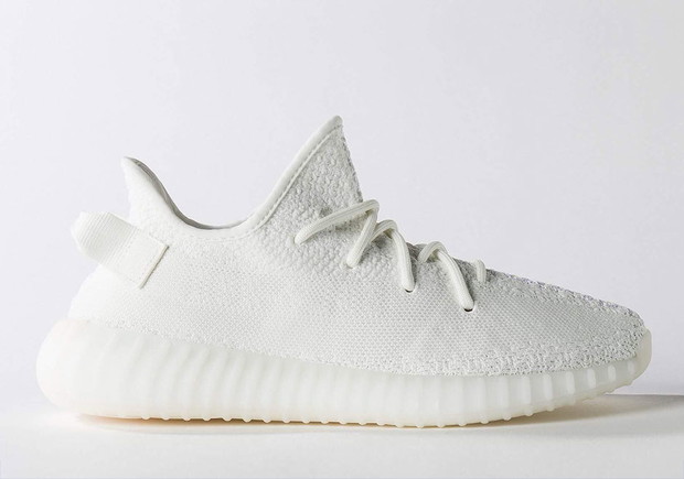 adidas Yeezy Boost 350 v2 “Triple White”, ok. 570 zł