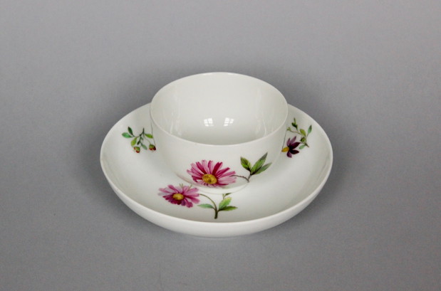 Czarka, ok.1763-1770, kwiaty w typie manierystycznym, Królewska Manufaktura Porcelany w Berlinie, zbiory prywatne