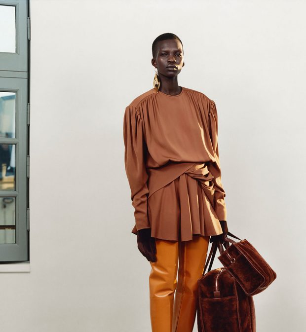 Bluzka z drapowaniem Balenciaga Pre-Fall 2017