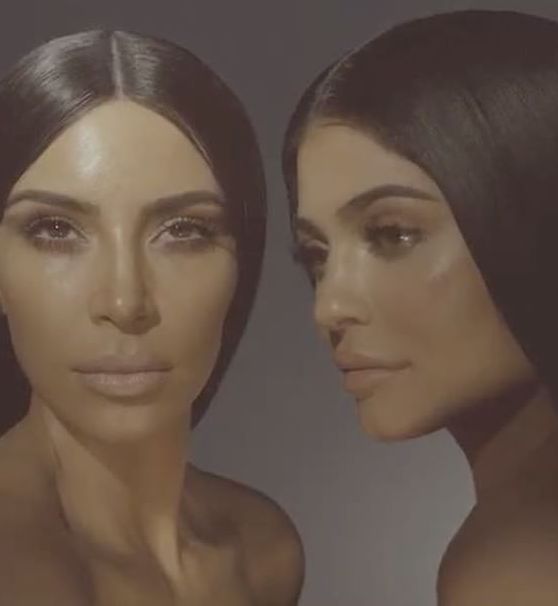 Kylie Jenner i Kim Kardashian, 04
