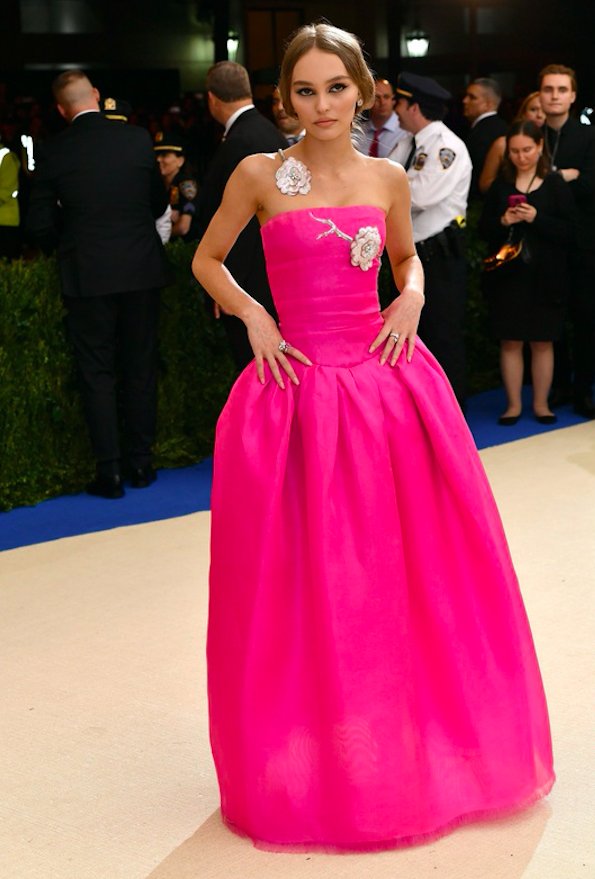 Lily-Rose Depp - Met Gala 2017, suknia Chanel