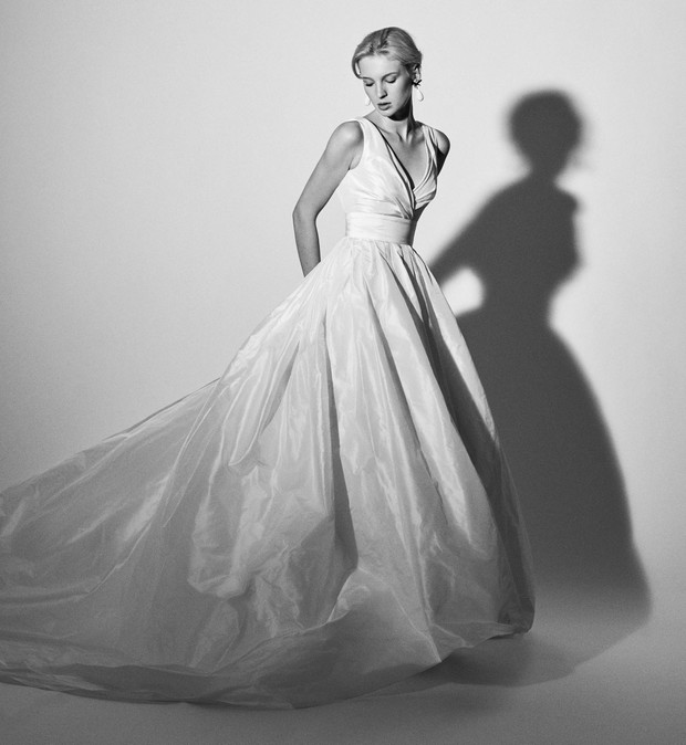Suknia z trenem Carolina Herrera