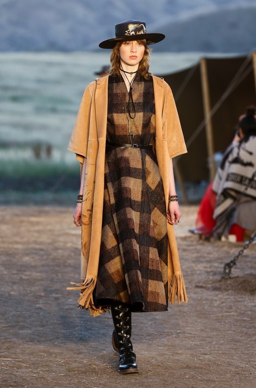 Dior Restort 2018 - długa sukienka