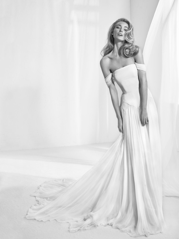 Kolekcja ślubna Pronovias 2018 - model Rabat
