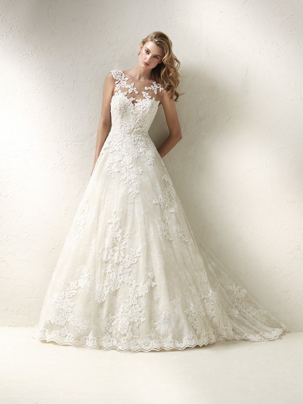 Suknia ślubna Pronovias model Dracme