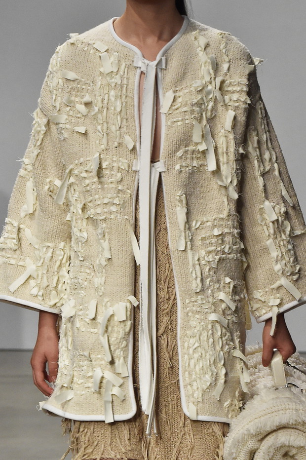 Trendy wiosna-lato 2015: faktury