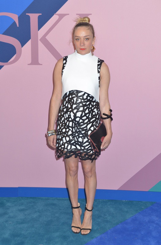 CFDA Awards 2017: Chloe Sevigny w sukience Proenza Schouler