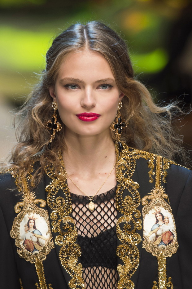 Fryzura na wesele, rozpuszczone włosy