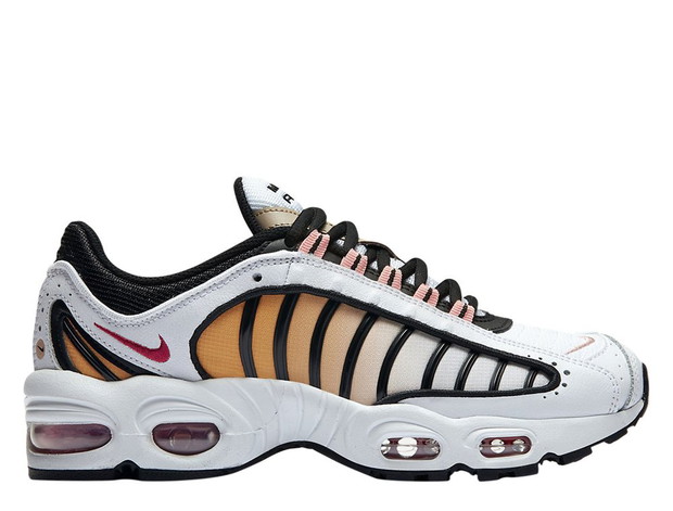Black Friday: sneakersy