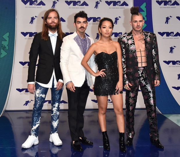 MTV Video Music Awards 2017: Jack Lawless, Joe Jonas, JinJoo Lee i Cole Whittle z zespołu DNCE