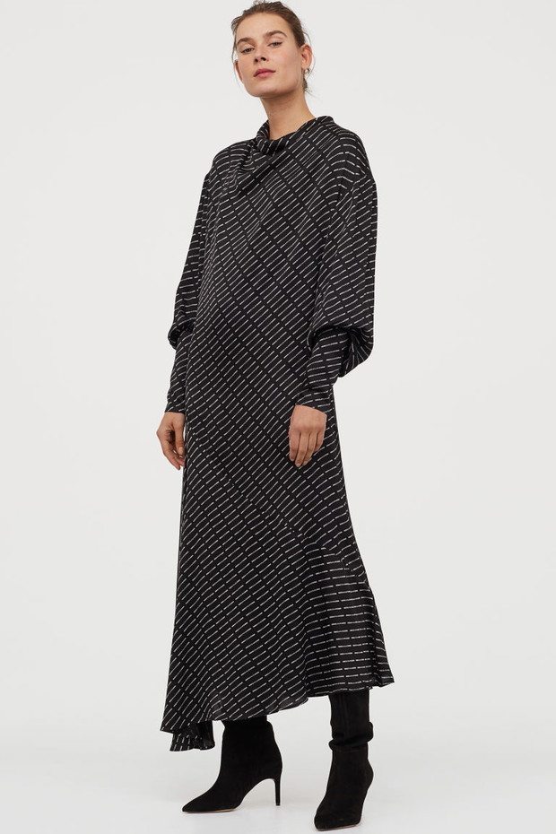 Czarne sukienki z nowych kolekcji: H&M, 199,99 zł