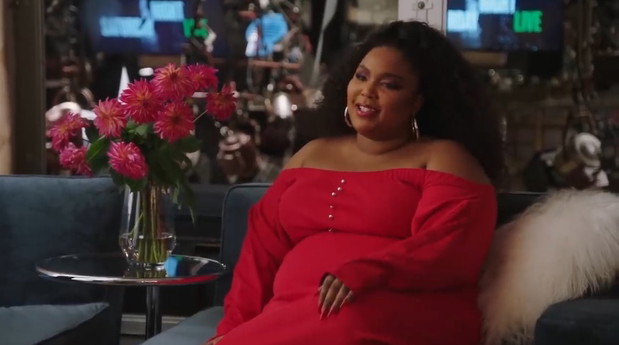 Lizzo w sukience Kreist