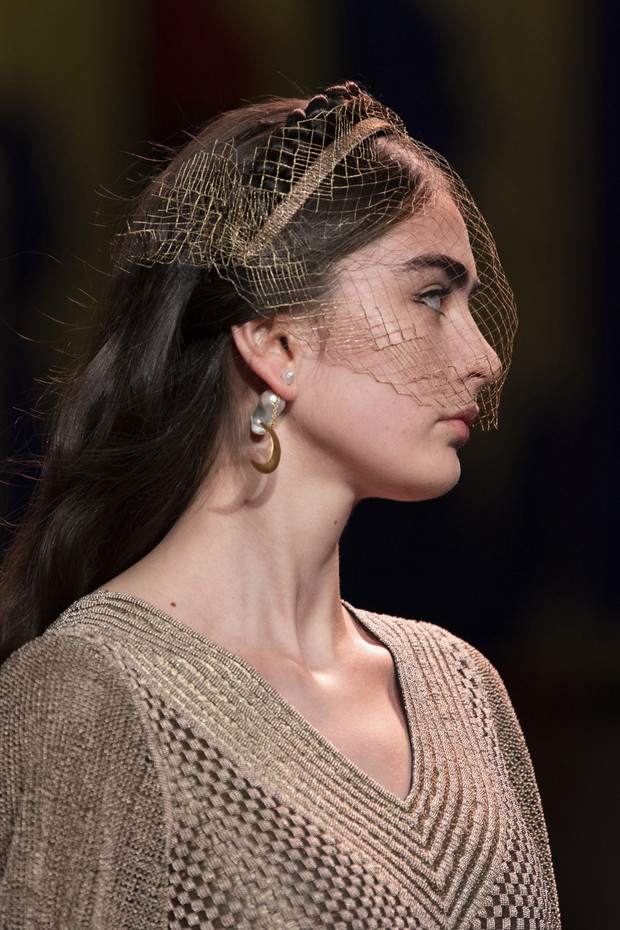 Modna biżuteria 2020: wybiegi haute couture