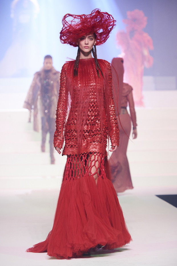 Suknie z pokazów haute couture wiosna-lato 2020