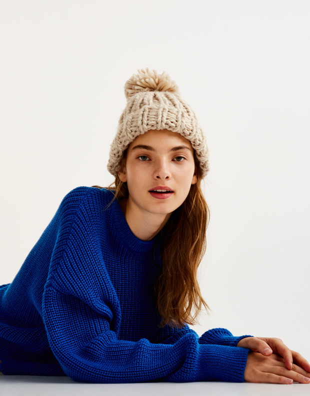 Wielka czapka Pull & Bear