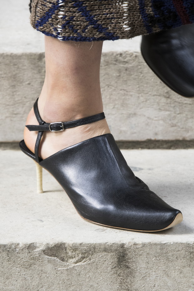 Dziwne buty