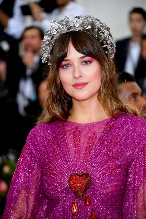 Najpiękniejsze fryzury i makijaże z Met Gala. Gigi Hadid, Rihanna i Irina Shayk