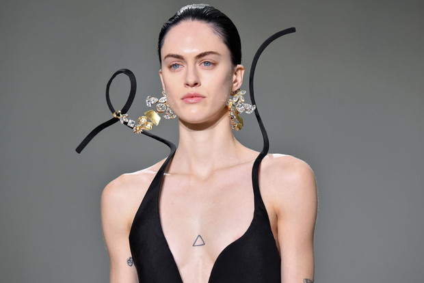 Archiwalne pokazy mody Schiaparelli