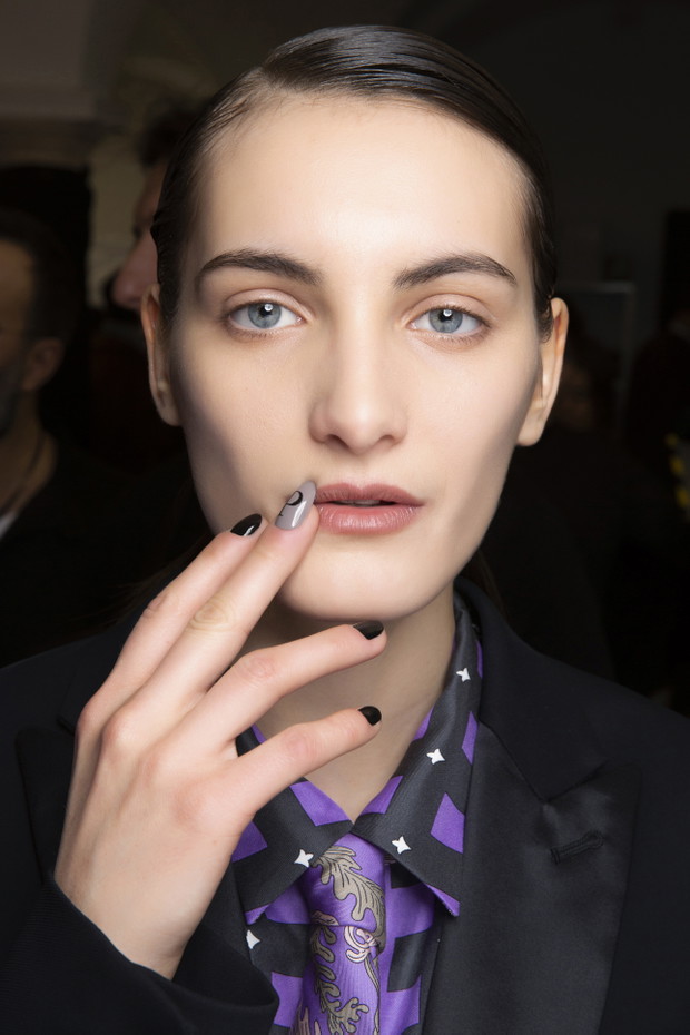 Modne paznokcie: Emilio Pucci, jesień-zima 2020/2021