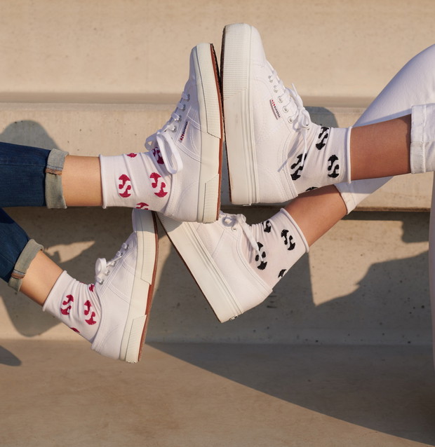 Ubrania z kolekcji Calzedonia x Superga