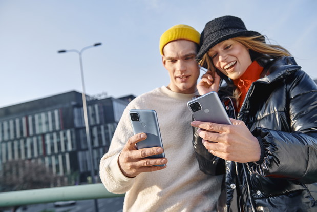 Niezawodny smartfon na każdą kieszeń. Gotowy zawsze, kiedy go potrzebujesz