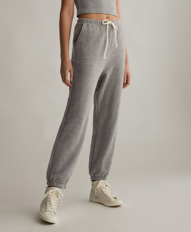 Wyprzedaże zimowe 2021: Pull&Bear, Bershka, Oysho i Mohito. Wybieramy ubrania i dodatki, które zrobią furorę na Instagramie
