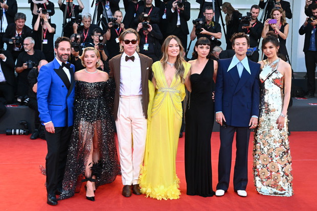 Florence Pugh w sukience zemsty na premierze Don