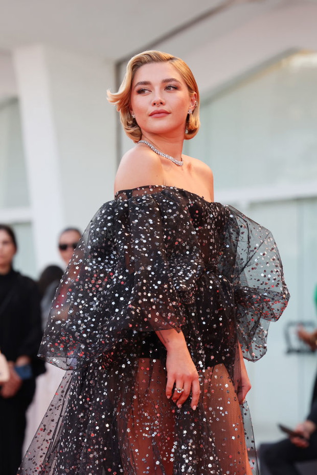 Florence Pugh w sukience zemsty na premierze Don