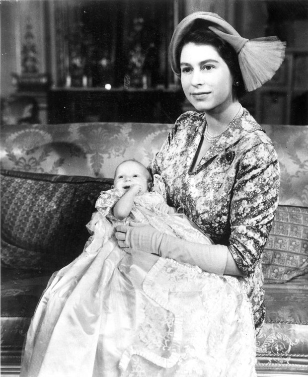 Królowa Elżbieta II i księżniczka Anna