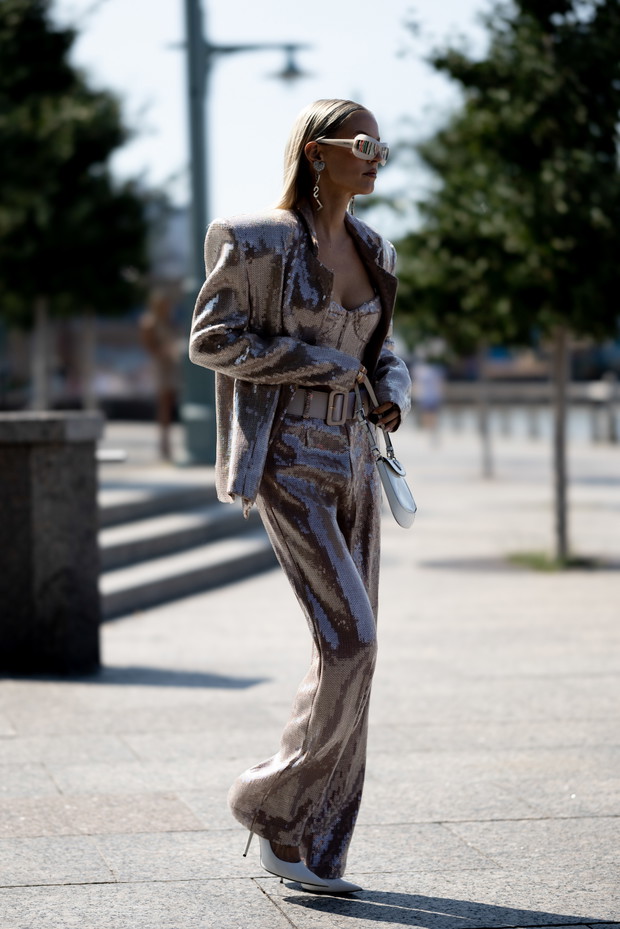Najbardziej inspirujące stylizacje NYFW wiosna-lato 2023 street fashion