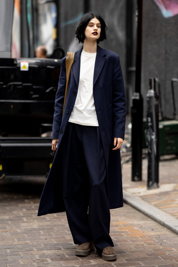 Stylizacje street style - LFW wiosna-lato 2023