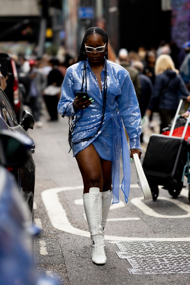 Stylizacje street style - LFW wiosna-lato 2023