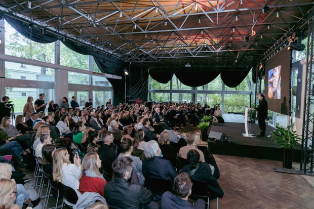Konferencja „Shigeru Ban i architektura dla uchodźców”
