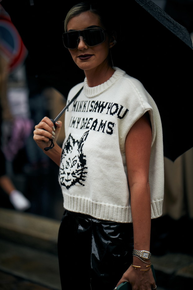 Najlepsze dodatki z Milan Fashion Week wiosna-lato 2023 street style
