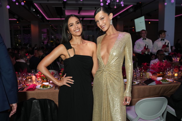 Bella Hadid i Jessica Alba