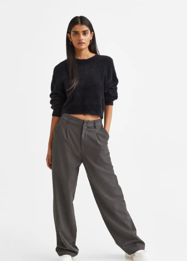 Czarny sweter na zimę, H&M, 79,99 zł
