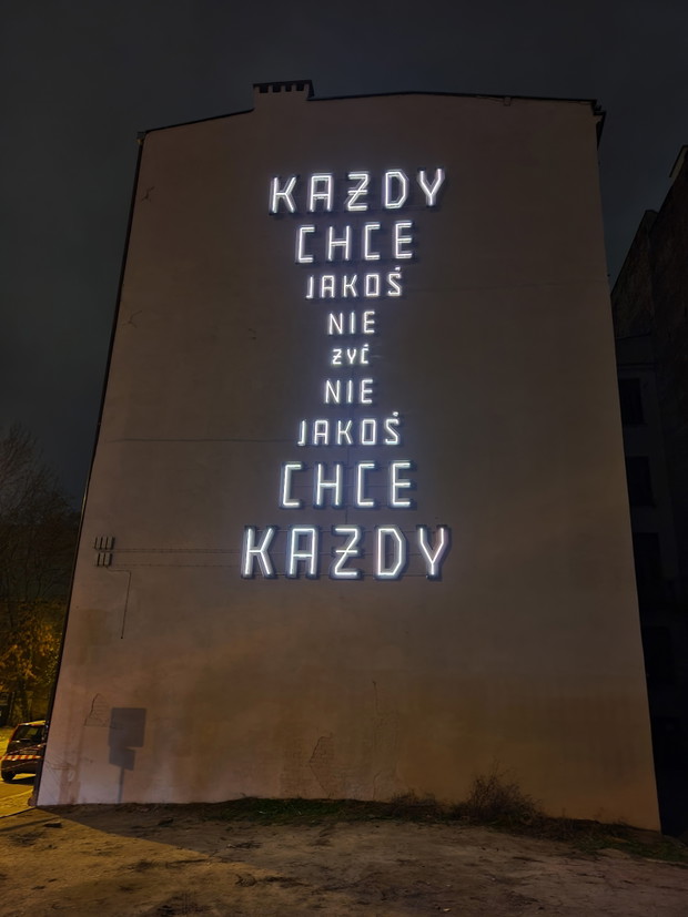 Neon Każdy chce jakoś nie żyć w Łodzi