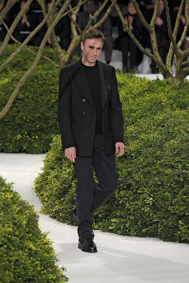 Raf Simons zamyka swoją markę po 27 latach. Projektant skasował już prawie wszystko na Instagramie