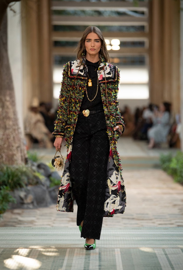 Chanel Métiers d’art 2022/2023 to francuska moda na najwyższym poziomie. Co zobaczyliśmy na wybiegu słynnego domu mody?