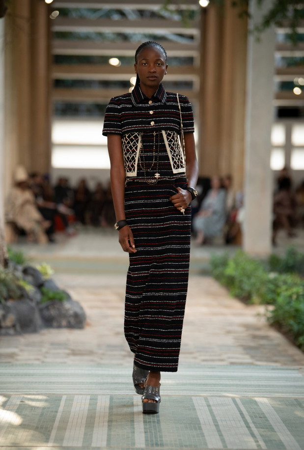 Chanel Métiers d’art 2022/2023 to francuska moda na najwyższym poziomie. Co zobaczyliśmy na wybiegu słynnego domu mody?