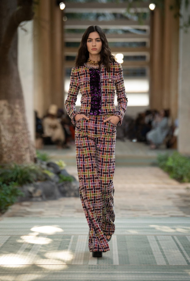 Chanel Métiers d’art 2022/2023 to francuska moda na najwyższym poziomie. Co zobaczyliśmy na wybiegu słynnego domu mody?