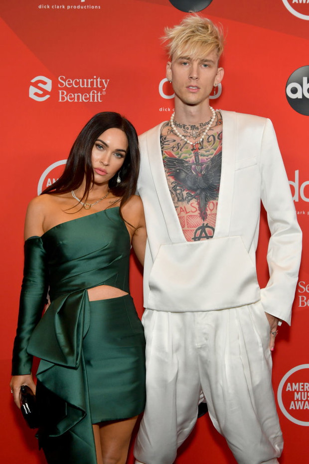 Megan Fox i Machine Gun Kelly – historia miłosna pary. Czy wciąż są razem? Plotki o rozstaniu i odwołanym ślubie