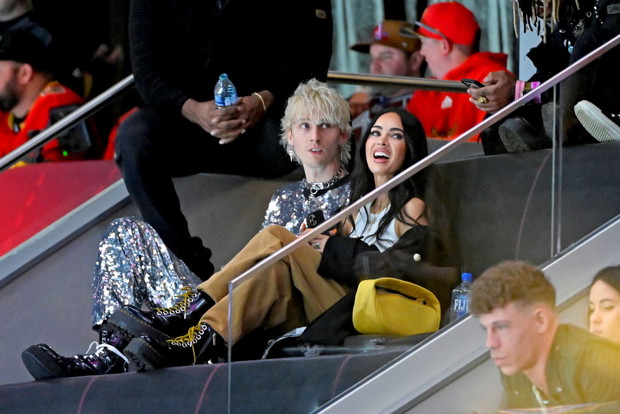 Megan Fox i Machine Gun Kelly – historia miłosna pary. Czy wciąż są razem? Plotki o rozstaniu i odwołanym ślubie