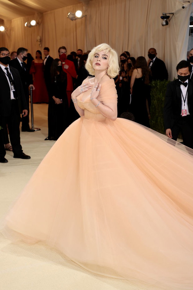 Met Gala 2023: data i motyw przewodni modowych Oscarów. Wydarzenie ma być hołdem oddanym słynnemu projektantowi Chanel