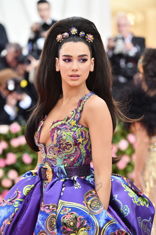 Met Gala 2023: data i motyw przewodni modowych Oscarów. Wydarzenie ma być hołdem oddanym słynnemu projektantowi Chanel