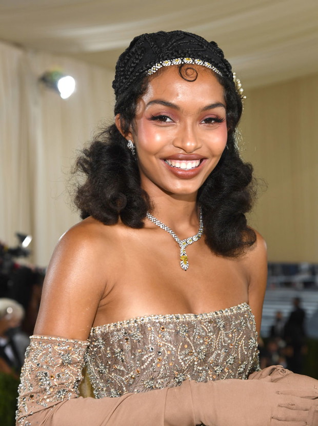 Makijaże i fryzury z Met Gala 2021: Yara Shahidi