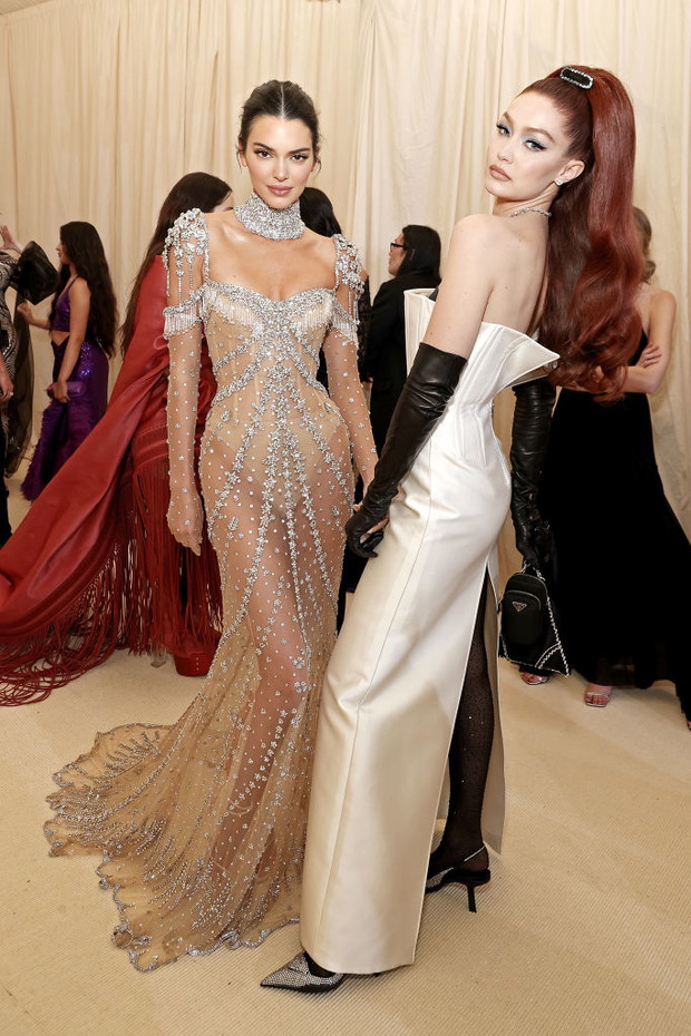 Met Gala 2021: Kendall Jenner i Gigi Hadid